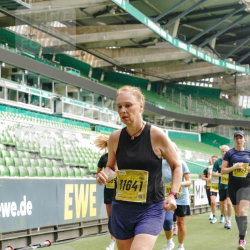 13.09.2026 - 21. swb-Marathon Bremen Michael Burmester http://msf.ph/oto/10477954 13.09.2026 10:40:10 Laufen im Stadion 10135, 10138, 10139, 10156, 10169, 10204, 10213, 10217, 10229, 10234, 10238, 10279, 10280, 10299, 10314, 10321, 10354, 10360, 10363, 10364, 10378, 10386, 10404, 10406, 10417, 10424, 10435, 10455, 10457, 10469, 10484, 10493, 10501, 10505, 10510, 10511, 10545, 10556, 10570, 10576, 10580, 10582, 10595, 10599, 10609, 10611, 10616, 10619, 10630, 10653, 10660, 10662, 10664, 10686, 10694, 10696, 10712, 10737, 10743, 10751 meine-sportfotos.de