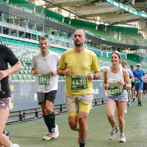13.09.2026 - 21. swb-Marathon Bremen Michael Burmester http://msf.ph/oto/10477957 13.09.2026 13:17:41 Laufen im Stadion 134, 153, 267, 271, 311, 404, 449, 546, 588, 732, 753, 837, 990, 1057, 1185, 1312, 1424, 1425, 1465, 1539, 1790, 1813, 1825, 1844, 1868, 1987, 2056, 2067, 2096, 2123, 2259, 2357, 2358, 2363, 2381, 2389, 2419, 2532, 2550, 2562, 2586, 2601, 2614, 2647, 2655, 2778, 2797, 2821, 2849, 2857, 2880, 2893, 2974, 2984, 2996, 2999, 3096, 3100, 3104, 3146, 3180, 3195, 3210, 3213, 3314, 3337, 3366, 3387, 3421, 3431, 3476, 3479, 3501, 3506, 3537, 3548, 3633, 3654, 3740, 4478 meine-sportfotos.de