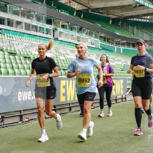 13.09.2026 - 21. swb-Marathon Bremen Michael Burmester http://msf.ph/oto/10477979 13.09.2026 10:40:11 Laufen im Stadion 10135, 10138, 10139, 10156, 10169, 10204, 10213, 10217, 10229, 10234, 10238, 10279, 10280, 10299, 10314, 10321, 10354, 10360, 10363, 10364, 10378, 10386, 10404, 10406, 10417, 10424, 10435, 10455, 10457, 10469, 10483, 10484, 10493, 10501, 10505, 10510, 10511, 10545, 10556, 10570, 10576, 10580, 10582, 10586, 10595, 10599, 10609, 10611, 10616, 10619, 10630, 10653, 10660, 10662, 10664, 10686, 10694, 10696, 10712, 10737, 10743, 10751 meine-sportfotos.de