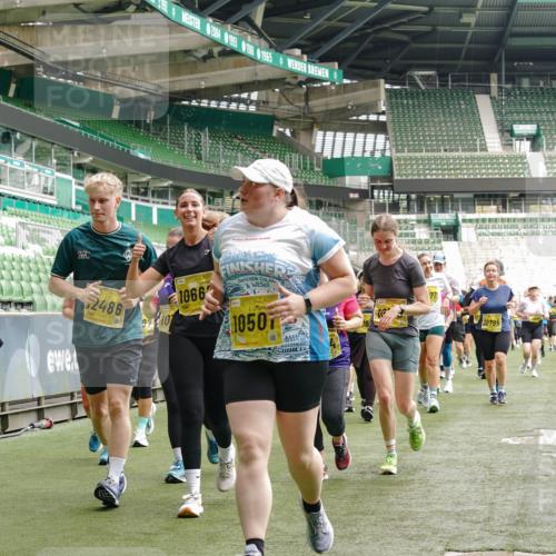 13.09.2026 - 21. swb-Marathon Bremen Michael Burmester http://msf.ph/oto/10478040 13.09.2026 10:40:13 Laufen im Stadion 10135, 10138, 10139, 10156, 10169, 10204, 10213, 10217, 10229, 10234, 10238, 10279, 10280, 10299, 10314, 10321, 10354, 10360, 10363, 10364, 10378, 10386, 10404, 10406, 10417, 10424, 10435, 10455, 10457, 10469, 10483, 10484, 10493, 10501, 10505, 10510, 10511, 10545, 10556, 10570, 10576, 10580, 10582, 10586, 10595, 10599, 10609, 10611, 10616, 10619, 10630, 10653, 10660, 10662, 10664, 10686, 10694, 10696, 10712, 10737, 10743, 10751 meine-sportfotos.de