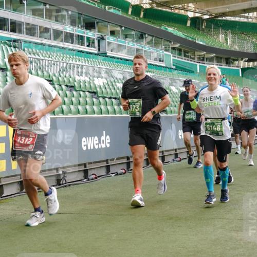 13.09.2026 - 21. swb-Marathon Bremen Michael Burmester http://msf.ph/oto/10478046 13.09.2026 13:17:44 Laufen im Stadion 134, 153, 267, 271, 311, 404, 449, 546, 588, 732, 753, 837, 990, 1057, 1312, 1424, 1425, 1465, 1539, 1790, 1813, 1825, 1844, 1868, 1987, 2056, 2067, 2096, 2123, 2259, 2357, 2358, 2363, 2381, 2389, 2419, 2532, 2550, 2562, 2586, 2601, 2614, 2647, 2655, 2778, 2797, 2821, 2849, 2857, 2880, 2893, 2974, 2984, 2996, 2999, 3096, 3100, 3104, 3146, 3180, 3195, 3210, 3213, 3314, 3337, 3366, 3421, 3431, 3476, 3479, 3501, 3506, 3537, 3548, 3633, 3654, 3740, 4478 meine-sportfotos.de