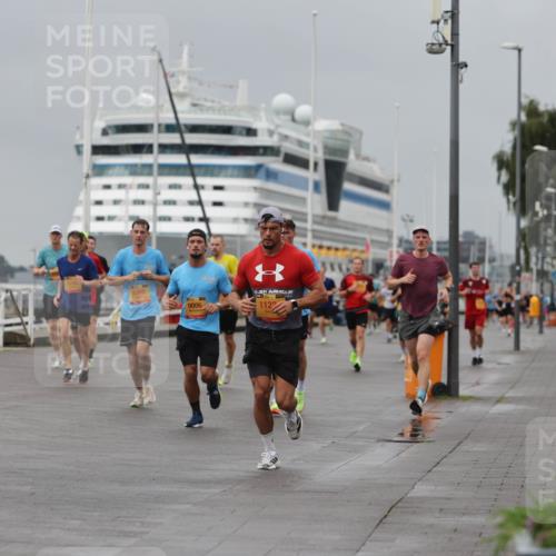 13.09.2026 - Kiel Lauf Andreas Tolksdorf http://msf.ph/oto/10478063 13.09.2026 11:51:09 Kiellinie 6366, 9006 meine-sportfotos.de