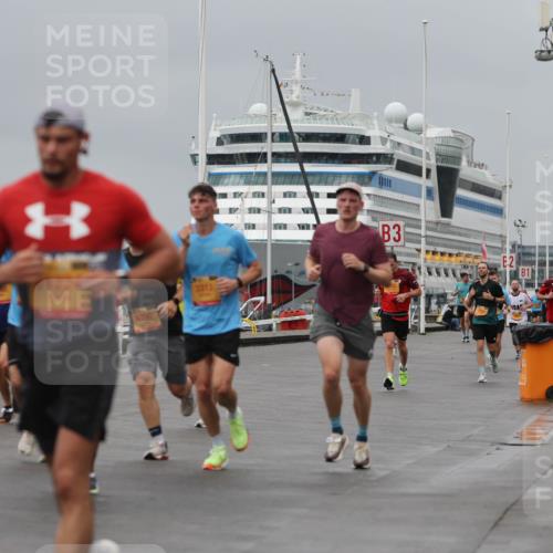 13.09.2026 - Kiel Lauf Andreas Tolksdorf http://msf.ph/oto/10478127 13.09.2026 11:51:12 Kiellinie 4, 6700, 3313, 3 meine-sportfotos.de