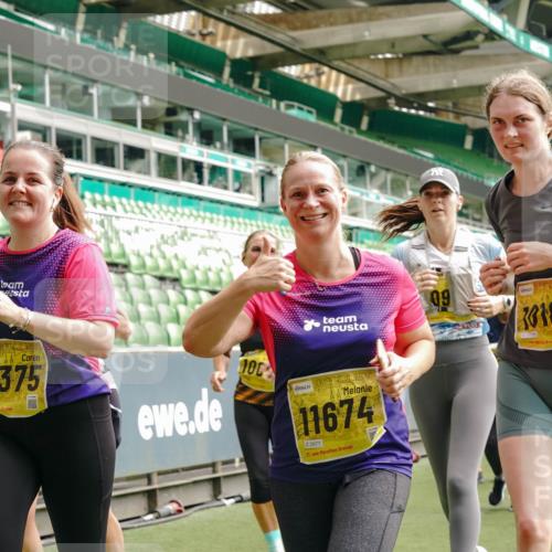 13.09.2026 - 21. swb-Marathon Bremen Michael Burmester http://msf.ph/oto/10478153 13.09.2026 10:40:16 Laufen im Stadion 10135, 10138, 10139, 10155, 10156, 10169, 10204, 10213, 10217, 10229, 10234, 10238, 10279, 10280, 10299, 10313, 10314, 10321, 10354, 10360, 10363, 10364, 10378, 10386, 10404, 10406, 10417, 10424, 10435, 10455, 10457, 10469, 10483, 10484, 10493, 10501, 10505, 10510, 10511, 10545, 10556, 10570, 10576, 10580, 10582, 10586, 10595, 10599, 10609, 10611, 10616, 10619, 10630, 10653, 10660, 10662, 10664, 10686, 10694, 10696, 10712, 10737, 10743, 10751, 10766 meine-sportfotos.de