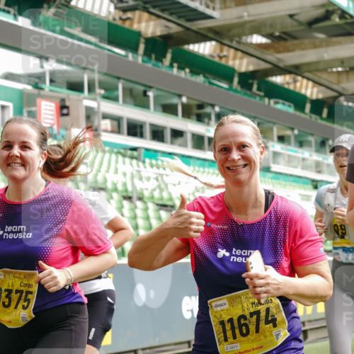 13.09.2026 - 21. swb-Marathon Bremen Michael Burmester http://msf.ph/oto/10478181 13.09.2026 10:40:16 Laufen im Stadion 10135, 10138, 10139, 10155, 10156, 10169, 10204, 10213, 10217, 10229, 10234, 10238, 10279, 10280, 10299, 10313, 10314, 10321, 10354, 10360, 10363, 10364, 10378, 10386, 10404, 10406, 10417, 10424, 10435, 10455, 10457, 10469, 10483, 10484, 10493, 10501, 10505, 10510, 10511, 10545, 10556, 10570, 10576, 10580, 10582, 10586, 10595, 10599, 10609, 10611, 10616, 10619, 10630, 10653, 10660, 10662, 10664, 10686, 10694, 10696, 10712, 10737, 10743, 10751, 10766 meine-sportfotos.de