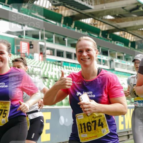 13.09.2026 - 21. swb-Marathon Bremen Michael Burmester http://msf.ph/oto/10478187 13.09.2026 10:40:16 Laufen im Stadion 10135, 10138, 10139, 10155, 10156, 10169, 10204, 10213, 10217, 10229, 10234, 10238, 10279, 10280, 10299, 10313, 10314, 10321, 10354, 10360, 10363, 10364, 10378, 10386, 10404, 10406, 10417, 10424, 10435, 10455, 10457, 10469, 10483, 10484, 10493, 10501, 10505, 10510, 10511, 10545, 10556, 10570, 10576, 10580, 10582, 10586, 10595, 10599, 10609, 10611, 10616, 10619, 10630, 10653, 10660, 10662, 10664, 10686, 10694, 10696, 10712, 10737, 10743, 10751, 10766 meine-sportfotos.de