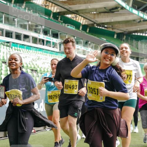 13.09.2026 - 21. swb-Marathon Bremen Michael Burmester http://msf.ph/oto/10478257 13.09.2026 10:40:18 Laufen im Stadion 10135, 10138, 10139, 10155, 10156, 10169, 10204, 10213, 10217, 10229, 10234, 10238, 10279, 10280, 10299, 10313, 10314, 10321, 10354, 10360, 10363, 10364, 10378, 10386, 10404, 10406, 10417, 10424, 10435, 10455, 10457, 10469, 10483, 10484, 10493, 10501, 10505, 10510, 10511, 10545, 10556, 10570, 10576, 10580, 10582, 10586, 10595, 10599, 10609, 10611, 10616, 10619, 10630, 10653, 10660, 10662, 10664, 10686, 10694, 10696, 10706, 10712, 10737, 10743, 10751, 10766 meine-sportfotos.de