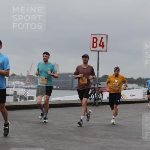 13.09.2026 - Kiel Lauf Andreas Tolksdorf http://msf.ph/oto/10478264 13.09.2026 11:51:33 Kiellinie 3921, 7570, 4, 6043 meine-sportfotos.de