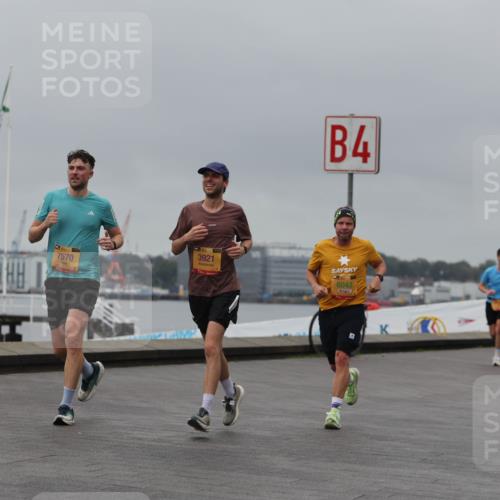 13.09.2026 - Kiel Lauf Andreas Tolksdorf http://msf.ph/oto/10478273 13.09.2026 11:51:33 Kiellinie 7570, 16, 4, 39, 3921, 6043 meine-sportfotos.de