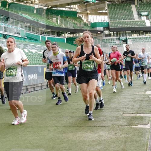 13.09.2026 - 21. swb-Marathon Bremen Michael Burmester http://msf.ph/oto/10478302 13.09.2026 13:17:52 Laufen im Stadion 134, 153, 267, 271, 311, 404, 449, 546, 588, 732, 753, 837, 990, 1057, 1424, 1425, 1539, 1790, 1813, 1825, 1844, 1868, 1987, 2056, 2067, 2096, 2123, 2137, 2259, 2294, 2357, 2358, 2363, 2381, 2389, 2419, 2453, 2532, 2550, 2562, 2586, 2601, 2614, 2647, 2655, 2778, 2797, 2821, 2849, 2857, 2879, 2880, 2893, 2984, 2996, 2999, 3096, 3100, 3104, 3146, 3180, 3195, 3210, 3213, 3314, 3337, 3366, 3421, 3431, 3476, 3479, 3501, 3506, 3537, 3548, 3633, 3654, 3740, 4478 meine-sportfotos.de