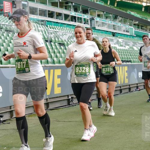 13.09.2026 - 21. swb-Marathon Bremen Michael Burmester http://msf.ph/oto/10478322 13.09.2026 13:17:53 Laufen im Stadion 134, 153, 267, 271, 311, 404, 449, 546, 588, 732, 753, 837, 990, 1057, 1424, 1425, 1539, 1790, 1813, 1825, 1844, 1868, 1987, 2056, 2067, 2096, 2123, 2137, 2259, 2294, 2357, 2358, 2363, 2381, 2389, 2419, 2453, 2532, 2550, 2562, 2586, 2601, 2614, 2647, 2655, 2797, 2821, 2849, 2857, 2879, 2880, 2893, 2984, 2996, 2999, 3096, 3100, 3104, 3146, 3180, 3195, 3210, 3213, 3314, 3337, 3366, 3421, 3431, 3476, 3479, 3501, 3506, 3537, 3548, 3633, 3654, 3740, 3879, 4478 meine-sportfotos.de