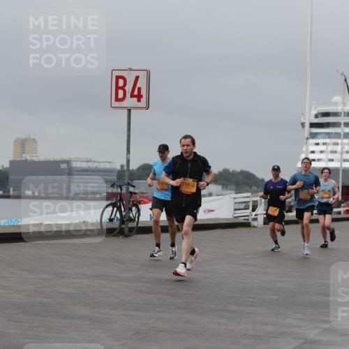 13.09.2026 - Kiel Lauf Andreas Tolksdorf http://msf.ph/oto/10478338 13.09.2026 11:51:40 Kiellinie 1, 4, 8797, 11812, 11424, 3 meine-sportfotos.de
