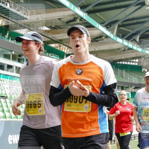 13.09.2026 - 21. swb-Marathon Bremen Michael Burmester http://msf.ph/oto/10478345 13.09.2026 10:40:22 Laufen im Stadion 10135, 10138, 10139, 10155, 10156, 10169, 10204, 10213, 10217, 10229, 10234, 10238, 10279, 10280, 10299, 10313, 10314, 10321, 10354, 10360, 10363, 10364, 10378, 10386, 10404, 10406, 10417, 10424, 10435, 10455, 10457, 10469, 10483, 10484, 10493, 10501, 10505, 10510, 10511, 10545, 10556, 10570, 10576, 10580, 10582, 10586, 10599, 10609, 10611, 10616, 10619, 10653, 10660, 10662, 10664, 10686, 10694, 10696, 10706, 10712, 10737, 10743, 10751, 10766, 10768 meine-sportfotos.de