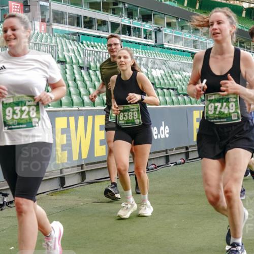 13.09.2026 - 21. swb-Marathon Bremen Michael Burmester http://msf.ph/oto/10478347 13.09.2026 13:17:54 Laufen im Stadion 134, 153, 267, 271, 311, 404, 449, 546, 588, 732, 753, 837, 990, 1057, 1424, 1425, 1539, 1790, 1813, 1825, 1844, 1868, 1987, 2056, 2067, 2096, 2123, 2137, 2259, 2294, 2357, 2358, 2381, 2389, 2419, 2453, 2532, 2550, 2562, 2586, 2601, 2614, 2647, 2655, 2797, 2821, 2849, 2857, 2879, 2880, 2893, 2984, 2996, 2999, 3096, 3100, 3104, 3146, 3180, 3195, 3210, 3213, 3314, 3337, 3366, 3421, 3431, 3476, 3479, 3501, 3506, 3537, 3548, 3633, 3654, 3740, 3879, 4478 meine-sportfotos.de