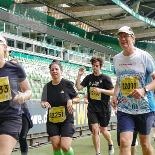 13.09.2026 - 21. swb-Marathon Bremen Michael Burmester http://msf.ph/oto/10478357 13.09.2026 10:40:23 Laufen im Stadion 10135, 10138, 10139, 10155, 10156, 10169, 10204, 10213, 10217, 10229, 10234, 10238, 10279, 10280, 10299, 10313, 10314, 10321, 10354, 10360, 10363, 10364, 10378, 10386, 10404, 10406, 10417, 10419, 10424, 10435, 10455, 10457, 10469, 10483, 10484, 10493, 10501, 10505, 10510, 10511, 10545, 10556, 10570, 10576, 10580, 10582, 10586, 10599, 10609, 10611, 10616, 10619, 10653, 10660, 10662, 10664, 10686, 10694, 10696, 10706, 10712, 10737, 10743, 10751, 10766, 10768 meine-sportfotos.de