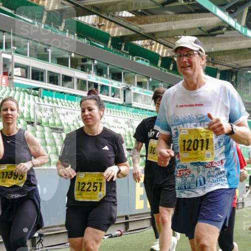 13.09.2026 - 21. swb-Marathon Bremen Michael Burmester http://msf.ph/oto/10478388 13.09.2026 10:40:23 Laufen im Stadion 10135, 10138, 10139, 10155, 10156, 10169, 10204, 10213, 10217, 10229, 10234, 10238, 10279, 10280, 10299, 10313, 10314, 10321, 10354, 10360, 10363, 10364, 10378, 10386, 10404, 10406, 10417, 10419, 10424, 10435, 10455, 10457, 10469, 10483, 10484, 10493, 10501, 10505, 10510, 10511, 10545, 10556, 10570, 10576, 10580, 10582, 10586, 10599, 10609, 10611, 10616, 10619, 10653, 10660, 10662, 10664, 10686, 10694, 10696, 10706, 10712, 10737, 10743, 10751, 10766, 10768 meine-sportfotos.de
