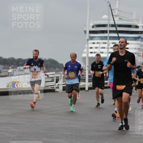 13.09.2026 - Kiel Lauf Andreas Tolksdorf http://msf.ph/oto/10478492 13.09.2026 11:51:52 Kiellinie 4, 6155, 3, 5301, 8980 meine-sportfotos.de