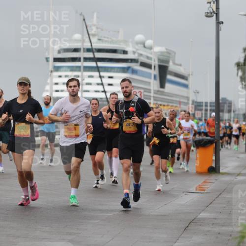 13.09.2026 - Kiel Lauf Andreas Tolksdorf http://msf.ph/oto/10478571 13.09.2026 11:51:57 Kiellinie 3596, 5, 39, 5301, 83, 8980, 2012 meine-sportfotos.de