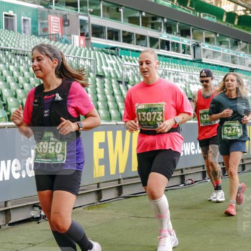 13.09.2026 - 21. swb-Marathon Bremen Michael Burmester http://msf.ph/oto/10478601 13.09.2026 13:18:02 Laufen im Stadion 134, 267, 271, 311, 404, 449, 486, 546, 588, 732, 753, 837, 921, 1057, 1424, 1425, 1431, 1765, 1790, 1813, 1825, 1844, 1868, 1987, 2056, 2067, 2096, 2123, 2137, 2259, 2294, 2357, 2358, 2381, 2389, 2419, 2453, 2532, 2550, 2562, 2586, 2601, 2614, 2647, 2655, 2797, 2821, 2849, 2857, 2879, 2880, 2893, 2984, 2996, 2999, 3096, 3100, 3104, 3146, 3180, 3195, 3210, 3213, 3314, 3337, 3366, 3421, 3431, 3476, 3479, 3506, 3537, 3548, 3619, 3633, 3654, 3740, 3879, 4478 meine-sportfotos.de