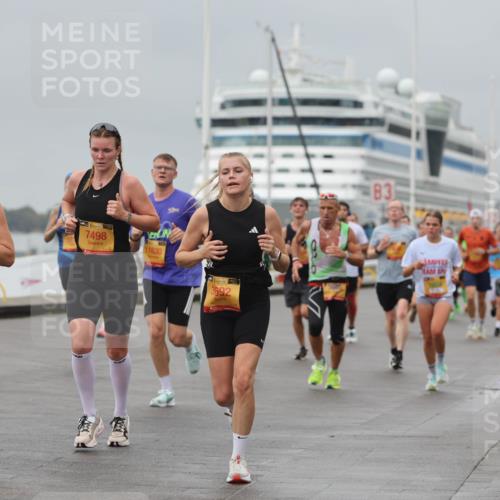 13.09.2026 - Kiel Lauf Andreas Tolksdorf http://msf.ph/oto/10478639 13.09.2026 11:52:01 Kiellinie 4, 19, 138, 7498, 11630, 38, 3692, 83 meine-sportfotos.de