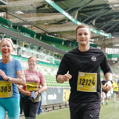 13.09.2026 - 21. swb-Marathon Bremen Michael Burmester http://msf.ph/oto/10478658 13.09.2026 10:40:34 Laufen im Stadion 10135, 10138, 10139, 10155, 10156, 10163, 10169, 10213, 10217, 10229, 10234, 10247, 10279, 10280, 10299, 10313, 10314, 10321, 10354, 10378, 10386, 10399, 10406, 10414, 10417, 10419, 10424, 10435, 10455, 10483, 10484, 10493, 10501, 10505, 10510, 10511, 10527, 10545, 10556, 10570, 10576, 10580, 10582, 10586, 10599, 10609, 10611, 10616, 10619, 10644, 10653, 10660, 10662, 10664, 10694, 10696, 10706, 10712, 10737, 10743, 10751, 10766, 10768, 10804, 11043, 11048 meine-sportfotos.de