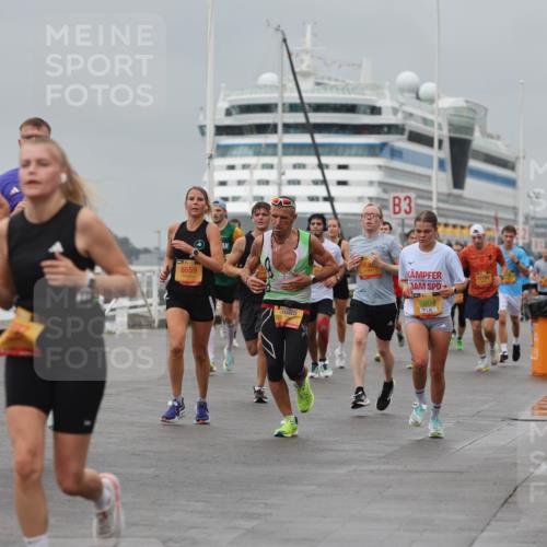 13.09.2026 - Kiel Lauf Andreas Tolksdorf http://msf.ph/oto/10478660 13.09.2026 11:52:02 Kiellinie 4, 7498, 8659, 3685, 3, 7804, 11794 meine-sportfotos.de