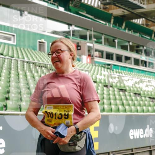 13.09.2026 - 21. swb-Marathon Bremen Michael Burmester http://msf.ph/oto/10478686 13.09.2026 10:40:36 Laufen im Stadion 10135, 10138, 10155, 10156, 10163, 10169, 10213, 10217, 10229, 10234, 10247, 10279, 10280, 10299, 10313, 10314, 10321, 10354, 10378, 10386, 10399, 10406, 10414, 10417, 10419, 10424, 10435, 10455, 10483, 10484, 10493, 10501, 10505, 10510, 10511, 10527, 10545, 10556, 10570, 10576, 10580, 10582, 10586, 10599, 10609, 10611, 10616, 10619, 10644, 10653, 10660, 10662, 10664, 10694, 10696, 10706, 10712, 10737, 10743, 10751, 10766, 10768, 10804, 11043, 11048 meine-sportfotos.de