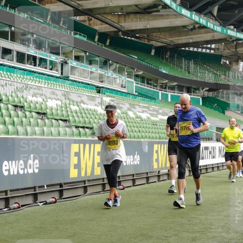 13.09.2026 - 21. swb-Marathon Bremen Michael Burmester http://msf.ph/oto/10478734 13.09.2026 10:40:38 Laufen im Stadion 10135, 10138, 10155, 10156, 10163, 10169, 10213, 10217, 10229, 10234, 10247, 10279, 10280, 10299, 10313, 10314, 10321, 10354, 10386, 10399, 10406, 10414, 10417, 10419, 10424, 10435, 10455, 10483, 10484, 10493, 10501, 10510, 10511, 10527, 10545, 10556, 10570, 10576, 10580, 10582, 10586, 10599, 10609, 10611, 10616, 10619, 10644, 10653, 10660, 10662, 10694, 10696, 10706, 10712, 10737, 10743, 10751, 10766, 10768, 10804, 11043, 11048 meine-sportfotos.de