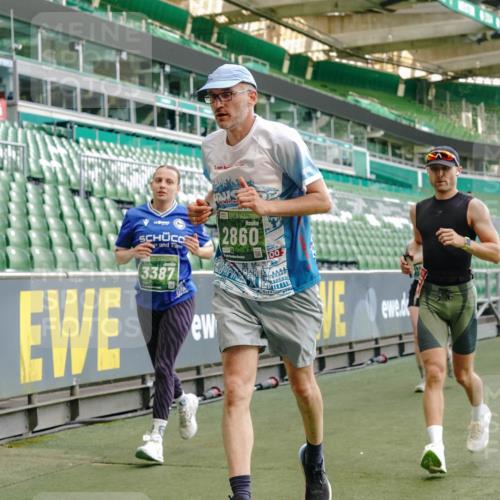13.09.2026 - 21. swb-Marathon Bremen Michael Burmester http://msf.ph/oto/10478758 13.09.2026 13:18:08 Laufen im Stadion 267, 271, 311, 404, 449, 486, 546, 588, 732, 753, 837, 921, 1057, 1424, 1425, 1431, 1765, 1790, 1813, 1825, 1844, 1868, 1987, 2056, 2067, 2096, 2123, 2137, 2294, 2357, 2358, 2381, 2389, 2419, 2453, 2532, 2550, 2586, 2601, 2614, 2622, 2647, 2655, 2797, 2821, 2849, 2857, 2879, 2880, 2893, 2944, 2984, 2999, 3096, 3100, 3104, 3146, 3180, 3195, 3210, 3213, 3285, 3287, 3314, 3337, 3366, 3421, 3431, 3476, 3479, 3506, 3537, 3548, 3619, 3633, 3654, 3740, 3879, 4478 meine-sportfotos.de