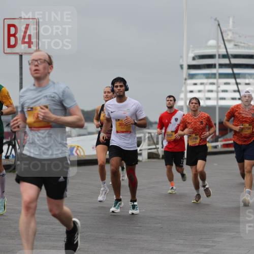 13.09.2026 - Kiel Lauf Andreas Tolksdorf http://msf.ph/oto/10478760 13.09.2026 11:52:06 Kiellinie 1, 99, 9748, 4, 3654, 7004, 11796, 1794, 3 meine-sportfotos.de