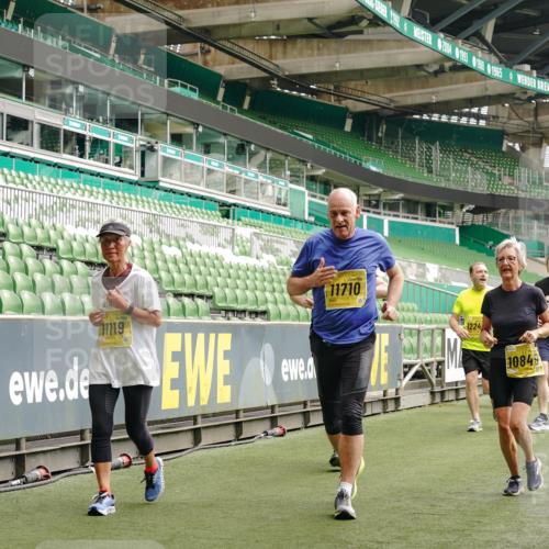 13.09.2026 - 21. swb-Marathon Bremen Michael Burmester http://msf.ph/oto/10478763 13.09.2026 10:40:39 Laufen im Stadion 10135, 10138, 10155, 10156, 10163, 10169, 10213, 10217, 10229, 10234, 10247, 10279, 10280, 10299, 10313, 10314, 10321, 10354, 10386, 10399, 10406, 10414, 10417, 10419, 10424, 10435, 10455, 10483, 10484, 10493, 10501, 10511, 10527, 10545, 10556, 10570, 10576, 10580, 10582, 10586, 10599, 10609, 10611, 10616, 10619, 10644, 10653, 10660, 10662, 10694, 10696, 10706, 10712, 10719, 10737, 10743, 10751, 10766, 10768, 10804, 11043, 11048 meine-sportfotos.de