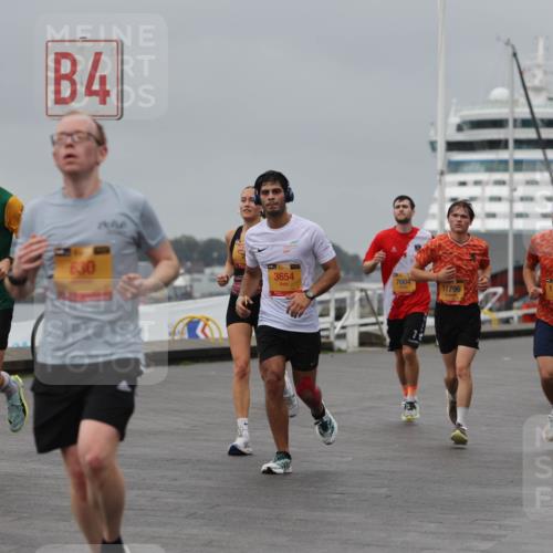 13.09.2026 - Kiel Lauf Andreas Tolksdorf http://msf.ph/oto/10478765 13.09.2026 11:52:07 Kiellinie 4, 39, 9748, 630, 39, 3654, 7004, 11796, 1179, 3 meine-sportfotos.de
