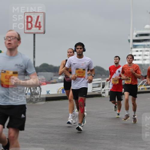 13.09.2026 - Kiel Lauf Andreas Tolksdorf http://msf.ph/oto/10478778 13.09.2026 11:52:07 Kiellinie 39, 9748, 63, 4, 3654, 7004, 11794, 3 meine-sportfotos.de