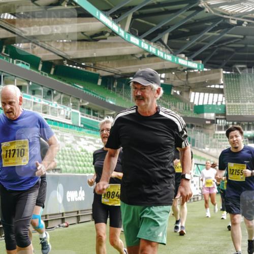 13.09.2026 - 21. swb-Marathon Bremen Michael Burmester http://msf.ph/oto/10478800 13.09.2026 10:40:40 Laufen im Stadion 10138, 10155, 10156, 10163, 10169, 10213, 10217, 10229, 10234, 10247, 10279, 10280, 10299, 10313, 10314, 10321, 10354, 10386, 10399, 10406, 10414, 10417, 10419, 10424, 10435, 10455, 10483, 10484, 10493, 10501, 10527, 10545, 10556, 10570, 10576, 10580, 10582, 10586, 10599, 10609, 10611, 10616, 10619, 10644, 10653, 10660, 10662, 10694, 10696, 10705, 10706, 10712, 10719, 10737, 10743, 10751, 10766, 10768, 10804, 11043, 11048 meine-sportfotos.de