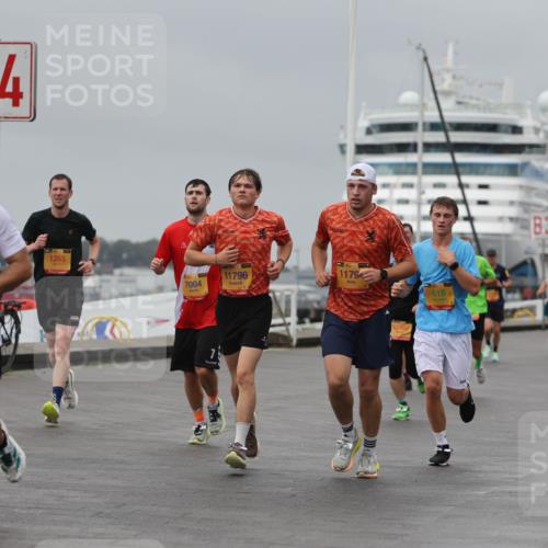 13.09.2026 - Kiel Lauf Andreas Tolksdorf http://msf.ph/oto/10478810 13.09.2026 11:52:08 Kiellinie 4, 1265, 3654, 41, 35, 7004, 35, 11796, 39, 1179, 618, 3 meine-sportfotos.de