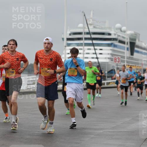 13.09.2026 - Kiel Lauf Andreas Tolksdorf http://msf.ph/oto/10478820 13.09.2026 11:52:09 Kiellinie 4, 265, 700, 39, 11796, 38, 1179, 38, 618, 3 meine-sportfotos.de