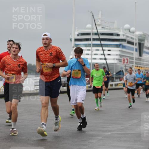 13.09.2026 - Kiel Lauf Andreas Tolksdorf http://msf.ph/oto/10478828 13.09.2026 11:52:09 Kiellinie 4, 96, 117, 618, 3 meine-sportfotos.de