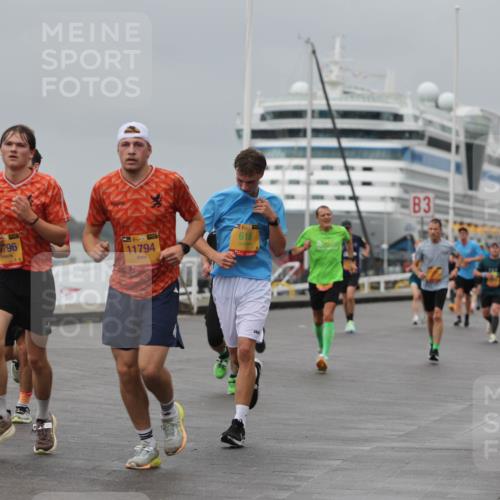13.09.2026 - Kiel Lauf Andreas Tolksdorf http://msf.ph/oto/10478833 13.09.2026 11:52:09 Kiellinie 4, 796, 11794, 1391, 618, 3 meine-sportfotos.de