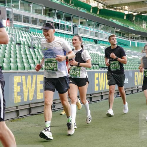 13.09.2026 - 21. swb-Marathon Bremen Michael Burmester http://msf.ph/oto/10478878 13.09.2026 13:18:14 Laufen im Stadion 267, 311, 404, 449, 486, 546, 588, 732, 753, 837, 921, 1057, 1424, 1425, 1431, 1765, 1790, 1813, 1844, 1868, 1987, 2056, 2067, 2096, 2123, 2137, 2224, 2294, 2357, 2358, 2389, 2419, 2453, 2532, 2550, 2586, 2601, 2614, 2622, 2647, 2655, 2786, 2821, 2845, 2849, 2857, 2879, 2880, 2893, 2944, 2984, 2999, 3096, 3100, 3104, 3146, 3180, 3195, 3210, 3213, 3285, 3287, 3314, 3337, 3421, 3431, 3476, 3479, 3506, 3537, 3548, 3619, 3633, 3654, 3740, 3879, 4478 meine-sportfotos.de