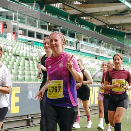13.09.2026 - 21. swb-Marathon Bremen Michael Burmester http://msf.ph/oto/10478926 13.09.2026 10:40:46 Laufen im Stadion 10138, 10155, 10156, 10163, 10169, 10213, 10217, 10229, 10234, 10247, 10279, 10280, 10299, 10313, 10314, 10321, 10354, 10386, 10399, 10406, 10414, 10417, 10419, 10424, 10435, 10455, 10483, 10484, 10493, 10501, 10527, 10545, 10556, 10570, 10576, 10580, 10582, 10586, 10599, 10611, 10616, 10619, 10644, 10653, 10660, 10694, 10696, 10705, 10706, 10712, 10719, 10722, 10737, 10743, 10751, 10766, 10768, 10804, 10859, 11043, 11048 meine-sportfotos.de