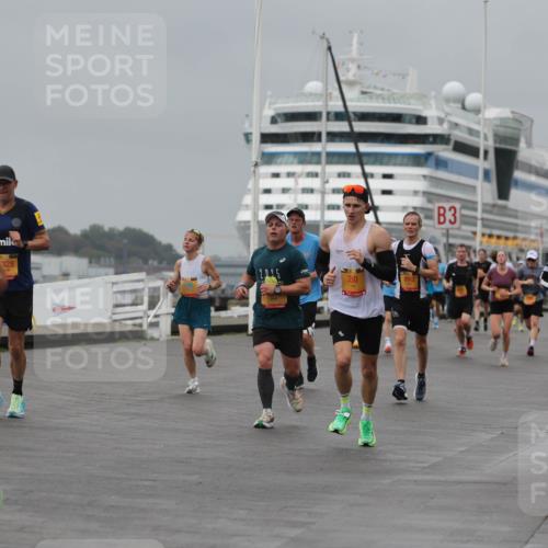 13.09.2026 - Kiel Lauf Andreas Tolksdorf http://msf.ph/oto/10478943 13.09.2026 11:52:16 Kiellinie 4, 328, 250, 3 meine-sportfotos.de