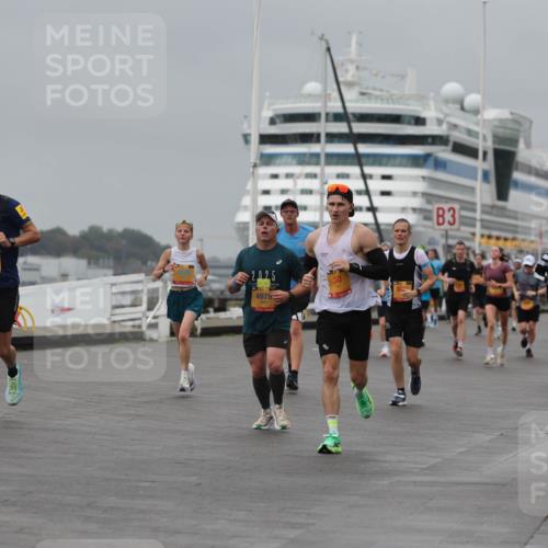 13.09.2026 - Kiel Lauf Andreas Tolksdorf http://msf.ph/oto/10478946 13.09.2026 11:52:16 Kiellinie 4, 328, 4978, 50, 3 meine-sportfotos.de