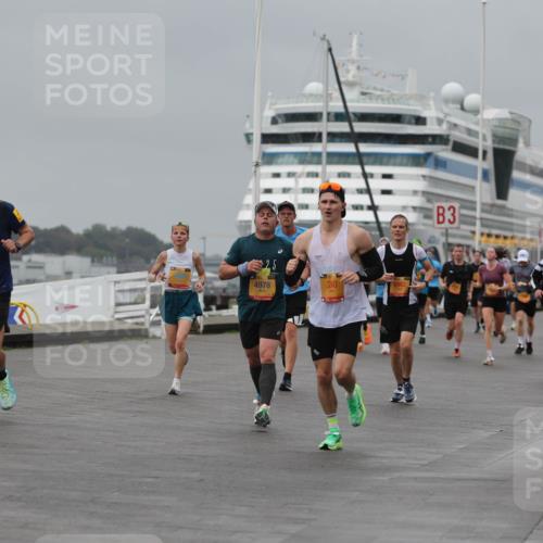 13.09.2026 - Kiel Lauf Andreas Tolksdorf http://msf.ph/oto/10478953 13.09.2026 11:52:16 Kiellinie 4, 11328, 4978, 250, 3, 2974 meine-sportfotos.de
