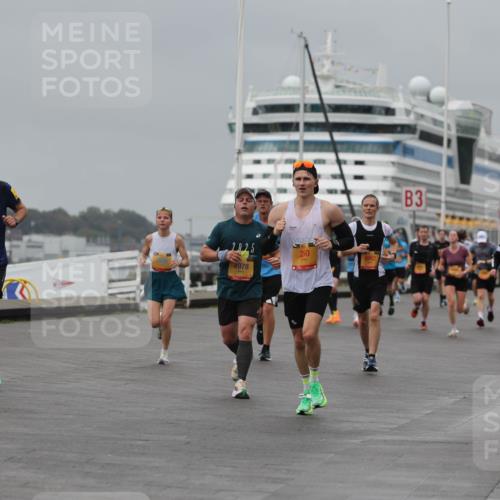 13.09.2026 - Kiel Lauf Andreas Tolksdorf http://msf.ph/oto/10478954 13.09.2026 11:52:17 Kiellinie 4, 11328, 2, 025, 4978, 250, 3 meine-sportfotos.de