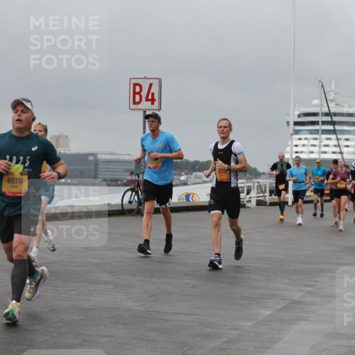 13.09.2026 - Kiel Lauf Andreas Tolksdorf http://msf.ph/oto/10478979 13.09.2026 11:52:21 Kiellinie 70, 2025, 4978, 735, 4, 8962 meine-sportfotos.de