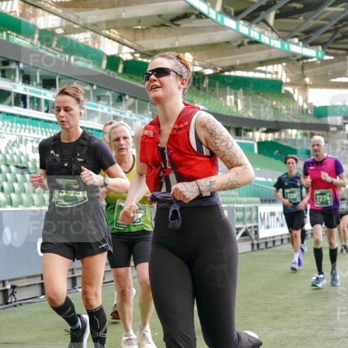13.09.2026 - 21. swb-Marathon Bremen Michael Burmester http://msf.ph/oto/10479002 13.09.2026 13:18:19 Laufen im Stadion 311, 404, 449, 486, 546, 588, 732, 753, 837, 921, 1057, 1424, 1425, 1431, 1506, 1765, 1790, 1813, 1844, 1868, 2056, 2067, 2096, 2123, 2137, 2224, 2294, 2357, 2358, 2389, 2419, 2453, 2532, 2550, 2557, 2586, 2601, 2614, 2622, 2647, 2655, 2786, 2821, 2845, 2849, 2857, 2879, 2880, 2893, 2944, 2984, 2999, 3072, 3096, 3100, 3104, 3146, 3180, 3195, 3198, 3210, 3213, 3285, 3287, 3314, 3337, 3421, 3431, 3476, 3479, 3506, 3537, 3548, 3619, 3633, 3654, 3740, 3879, 4478 meine-sportfotos.de