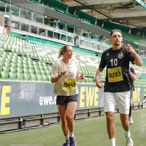 13.09.2026 - 21. swb-Marathon Bremen Michael Burmester http://msf.ph/oto/10479007 13.09.2026 10:40:48 Laufen im Stadion 10138, 10155, 10156, 10163, 10169, 10213, 10217, 10234, 10247, 10279, 10280, 10299, 10313, 10314, 10321, 10354, 10386, 10399, 10406, 10414, 10417, 10419, 10424, 10435, 10455, 10483, 10484, 10493, 10501, 10527, 10545, 10556, 10570, 10576, 10580, 10582, 10586, 10599, 10611, 10616, 10644, 10653, 10660, 10694, 10696, 10705, 10706, 10712, 10719, 10722, 10737, 10743, 10751, 10766, 10768, 10776, 10804, 10859, 11043, 11048 meine-sportfotos.de