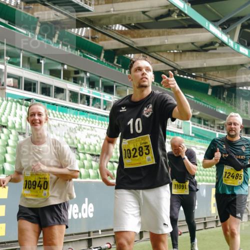 13.09.2026 - 21. swb-Marathon Bremen Michael Burmester http://msf.ph/oto/10479014 13.09.2026 10:40:49 Laufen im Stadion 10138, 10155, 10156, 10163, 10169, 10213, 10234, 10247, 10279, 10280, 10299, 10313, 10314, 10321, 10354, 10386, 10399, 10406, 10414, 10417, 10419, 10424, 10435, 10455, 10483, 10484, 10493, 10501, 10527, 10545, 10556, 10570, 10576, 10580, 10582, 10586, 10599, 10611, 10616, 10644, 10653, 10660, 10694, 10696, 10705, 10706, 10712, 10719, 10722, 10737, 10743, 10751, 10766, 10768, 10776, 10804, 10859, 11043, 11048 meine-sportfotos.de