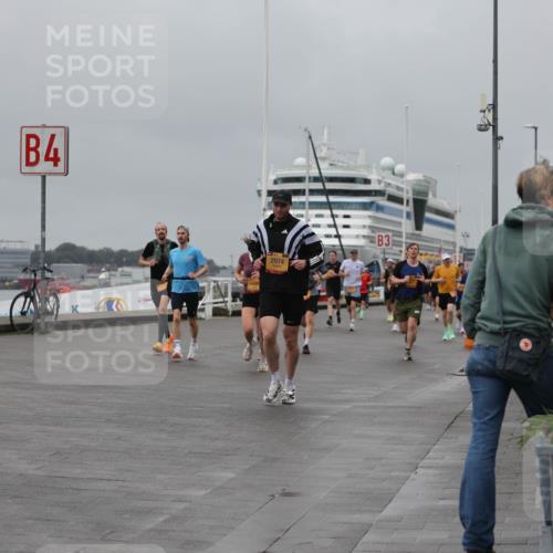 13.09.2026 - Kiel Lauf Andreas Tolksdorf http://msf.ph/oto/10479019 13.09.2026 11:52:23 Kiellinie 4, 2974, 2374, 3 meine-sportfotos.de