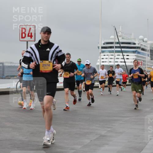13.09.2026 - Kiel Lauf Andreas Tolksdorf http://msf.ph/oto/10479039 13.09.2026 11:52:25 Kiellinie 4, 2974, 5960, 9810, 6789, 3725, 3 meine-sportfotos.de